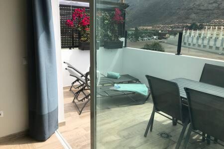 Harrys Atico Puerto De Mogan Apartment Luaran gambar