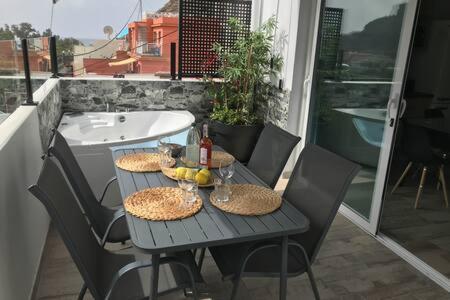 Harrys Atico Puerto De Mogan Apartment Luaran gambar