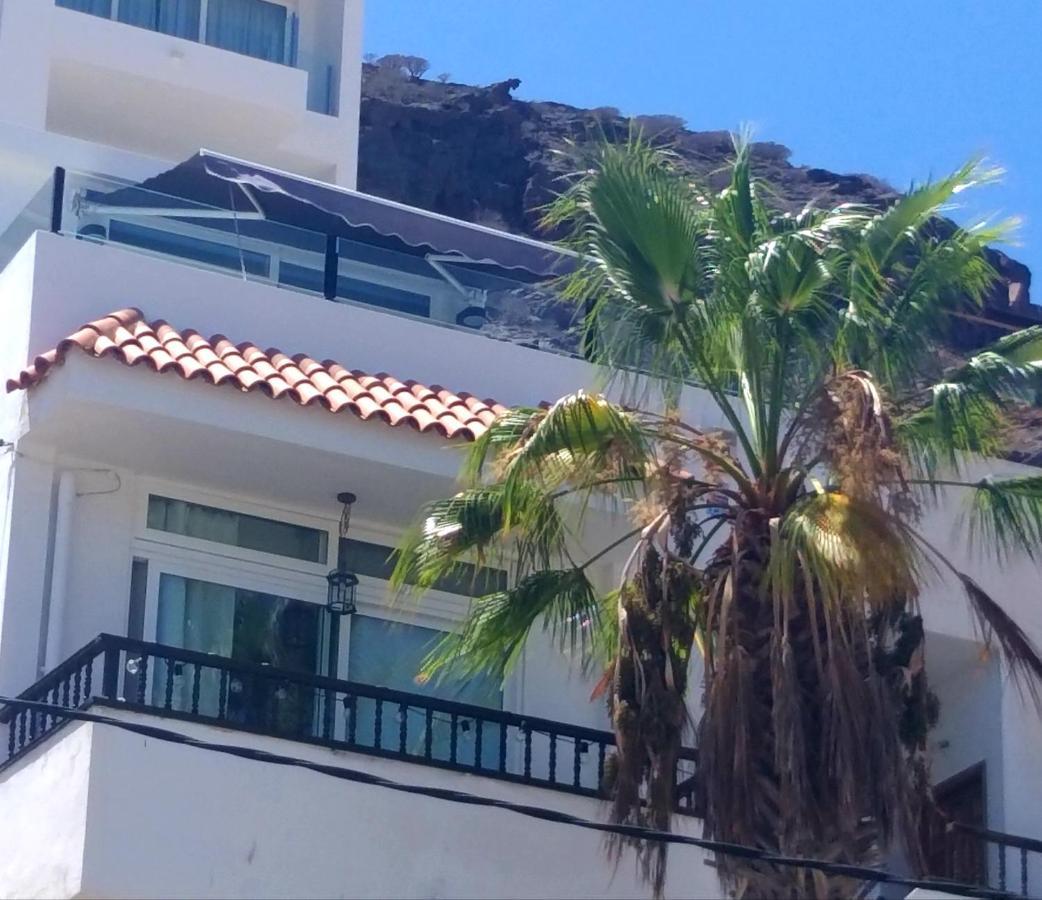 Harrys Atico Puerto De Mogan Apartment Luaran gambar